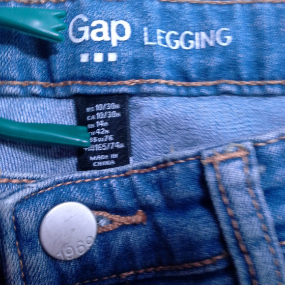 Gap leggings Sz 10 Super skinny Distressed Ripped - Picture 2 of 8